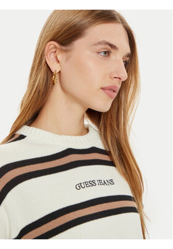 Guess Jeans Sweter W4BR09 Z3HM1 Biały Regular Fit. Kolor: biały. Materiał: bawełna