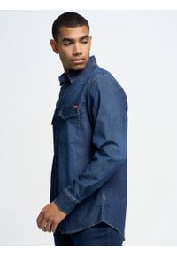 Big-Star - Koszula męska jeansowa Chuck 578. Kolor: niebieski. Materiał: jeans. Długość rękawa: długi rękaw. Długość: długie. Styl: klasyczny #3