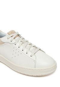 Clarks Sneakersy Courtlite2 Run 26181325 Biały. Kolor: biały. Materiał: skóra. Sport: bieganie