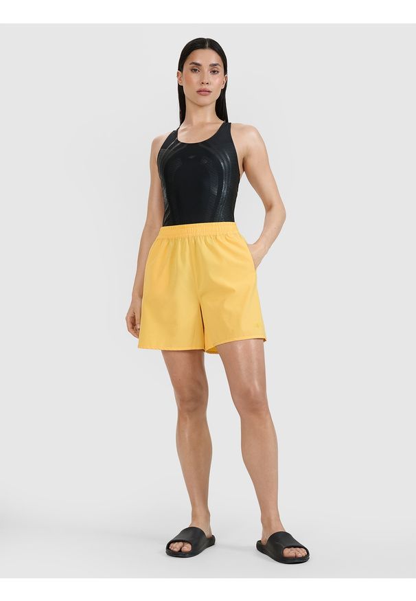 4f - 4F Spodenki plażowe damskie - żółte XS. Okazja: na plażę. Kolor: żółty. Materiał: guma, elastan, syntetyk, materiał. Długość: krótkie. Sezon: lato. Styl: casual, wakacyjny