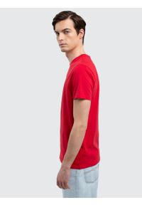 Big-Star - Koszulka męska z niewielkim logo BIG STAR na piersi czerwona Techson 603. Kolor: czerwony. Materiał: jeans, materiał, bawełna. Wzór: nadruk. Styl: wakacyjny, sportowy, klasyczny, elegancki