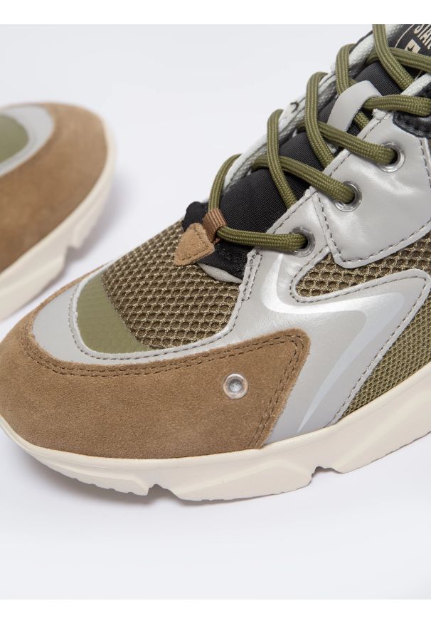 Big-Star - Sneakersy męskie z zamszowymi wstawkami khaki NN174294 303. Kolor: zielony. Materiał: zamsz