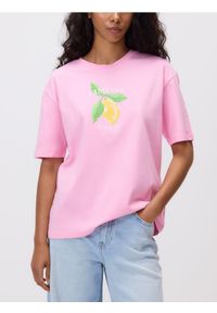 Reserved - T-shirt z nadrukiem i haftem - różowy. Kolor: różowy. Materiał: bawełna, dzianina. Wzór: nadruk, haft