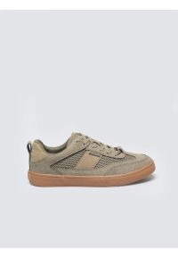 Big-Star - Sneakersy damskie khaki TT274761 303. Nosek buta: okrągły. Zapięcie: sznurówki. Kolor: zielony. Materiał: guma, syntetyk, materiał. Szerokość cholewki: normalna #1