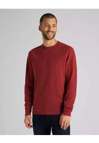 Lee - LEE BASIC TEXTURED CREW MĘSKA BLUZA REGULAR FIT RED OCHRE L85BOCOE