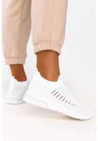 Casu - Białe buty sportowe slip on casu 7044-3. Zapięcie: bez zapięcia. Kolor: biały