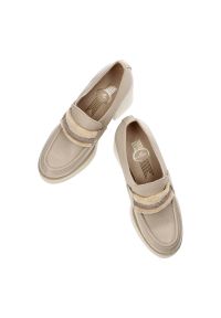 Beżowe Półbuty Lemar Wygodne Skórzane Buty. Okazja: na co dzień. Zapięcie: pasek. Kolor: beżowy. Materiał: skóra. Obcas: na obcasie. Styl: casual, elegancki. Wysokość obcasa: średni