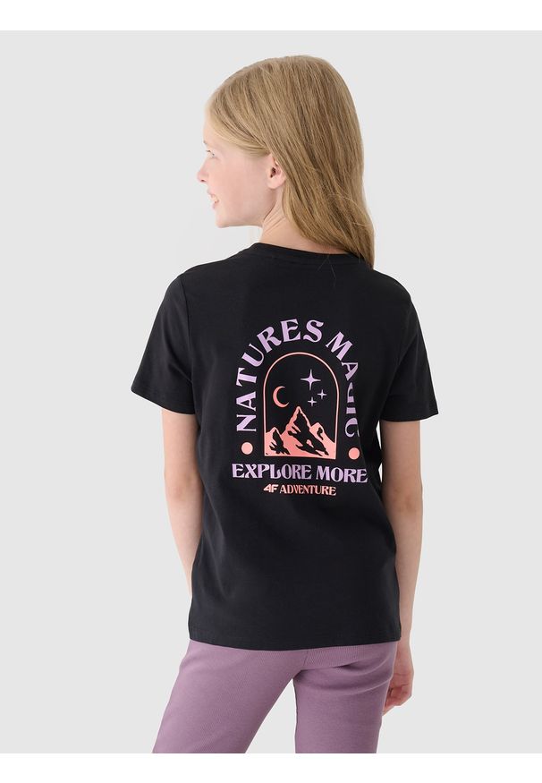 4f - 4F T-shirt z nadrukiem dziewczęcy - czarny 140 (9-10 lat). Okazja: na co dzień. Kolor: czarny. Materiał: bawełna, jersey, dzianina. Wzór: nadruk. Sezon: lato. Styl: klasyczny, sportowy, casual