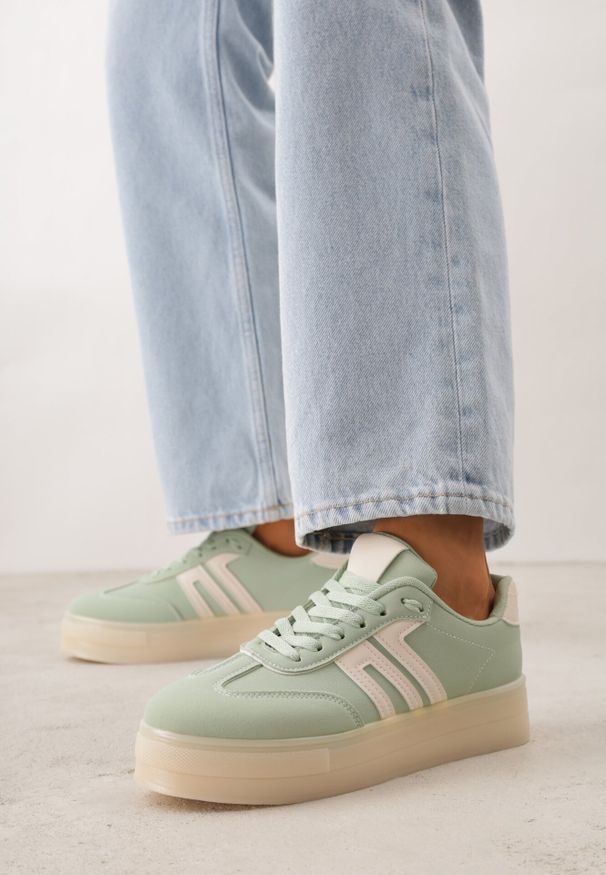 Born2be - Zielone Sneakersy Kultowe Tenisówki na Platformie Hlalna. Kolor: zielony. Materiał: jeans. Szerokość cholewki: normalna. Sezon: wiosna. Obcas: na platformie