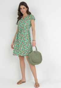 Born2be - Miętowo-Zielona Rozkloszowana Sukienka Mini z Wiskozy w Kwiaty ze Sznurkiem Marani. Kolor: zielony. Materiał: wiskoza. Wzór: kwiaty. Długość: mini #2