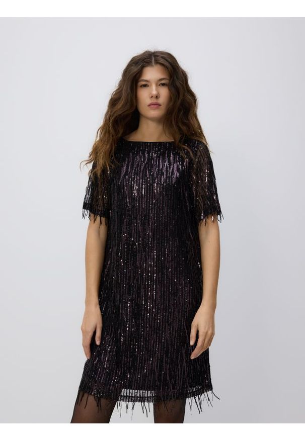 Reserved - Cekinowa sukienka mini - ciemnofioletowy. Kolor: fioletowy. Materiał: dzianina. Typ sukienki: proste. Długość: mini