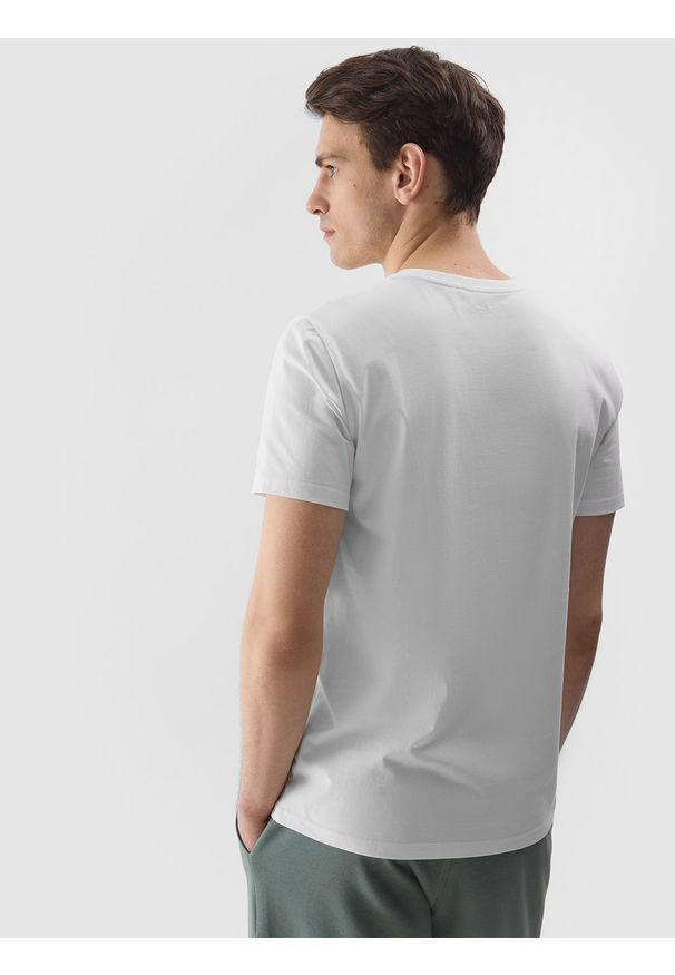 4f - 4F T-shirt regular z nadrukiem męski - biały 3XL. Okazja: na co dzień. Kolor: biały. Materiał: dzianina, jersey, bawełna. Długość rękawa: krótki rękaw. Długość: krótkie. Wzór: nadruk. Styl: casual, sportowy