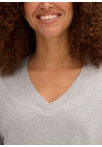 bonprix - Długi i szeroki T-shirt z dekoltem w serek, krótki rękaw (5 sztuk). Okazja: na co dzień. Typ kołnierza: dekolt w serek. Kolor: czerwony. Długość rękawa: krótki rękaw. Długość: krótkie. Sezon: lato. Styl: casual #3