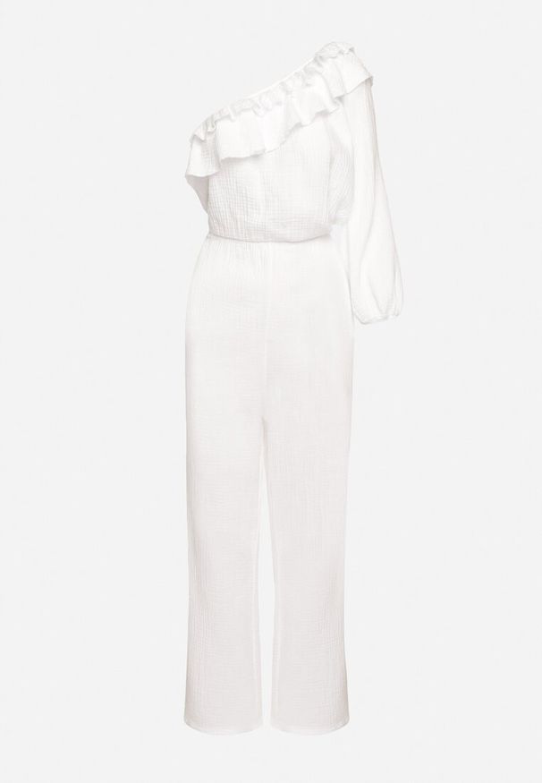 Born2be - Biały Asymetryczny Kombinezon z Bawełny Ozdobiony Falbaną przy Dekolcie i Gumką w Talii Jegelia. Okazja: na co dzień. Kolor: biały. Materiał: bawełna. Wzór: aplikacja. Styl: casual, elegancki