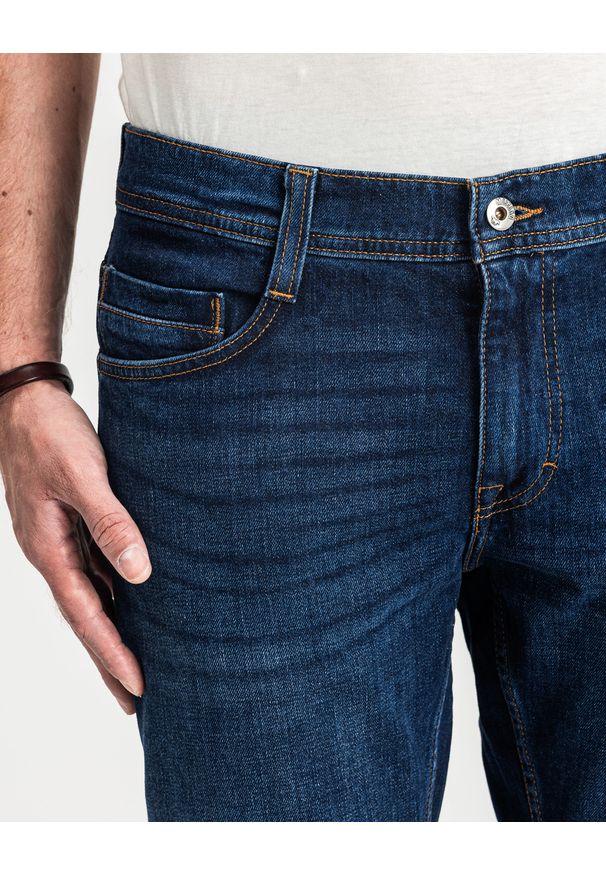 Mustang - MUSTANG OREGON SLIM MĘSKIE SPODNIE JEANSOWE JEANSY DŻINSY DENIM BLUE 1015041 5000 982. Okazja: na co dzień. Sezon: zima, lato. Styl: elegancki, casual, sportowy, klasyczny