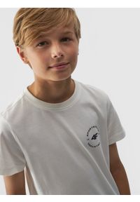 4f - 4F T-shirt regular gładki chłopięcy - biały 146 (10-11 lat). Okazja: na co dzień. Kolor: biały. Materiał: bawełna, jersey, dzianina. Długość rękawa: krótki rękaw. Długość: krótkie. Wzór: gładki. Sezon: lato. Styl: sportowy, klasyczny, casual