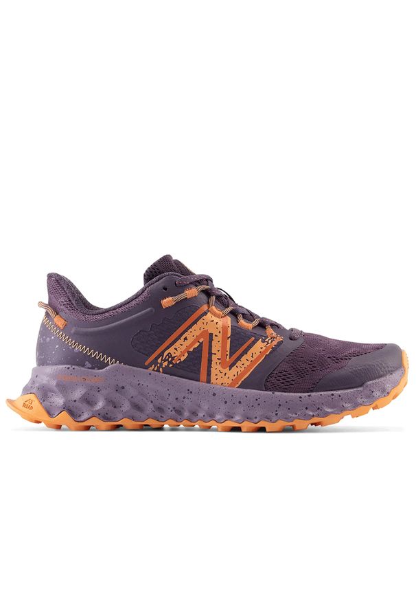 Buty New Balance Fresh Foam Garoé WTGAROP1 - fioletowe. Okazja: na co dzień. Zapięcie: sznurówki. Kolor: fioletowy. Materiał: materiał, syntetyk, guma. Szerokość cholewki: normalna. Sport: fitness, bieganie