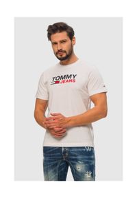 Tommy Jeans - TOMMY JEANS Biały t-shirt męski z dużym logo. Kolor: biały. Materiał: prążkowany, bawełna #1