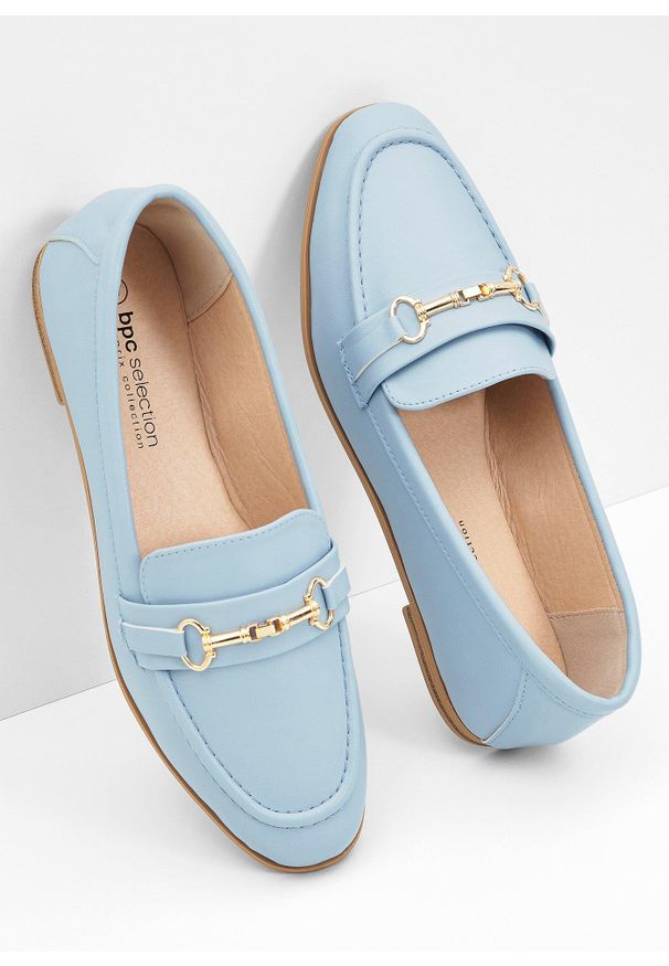 bonprix - Półbuty wsuwane loafer. Zapięcie: bez zapięcia. Kolor: niebieski. Styl: elegancki
