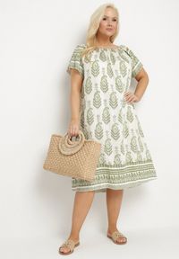 Born2be - Zielona Wiskozowa Sukienka ze Wzorem Boho Ellivra. Okazja: na co dzień. Kolor: zielony. Materiał: wiskoza. Wzór: aplikacja. Styl: boho #6