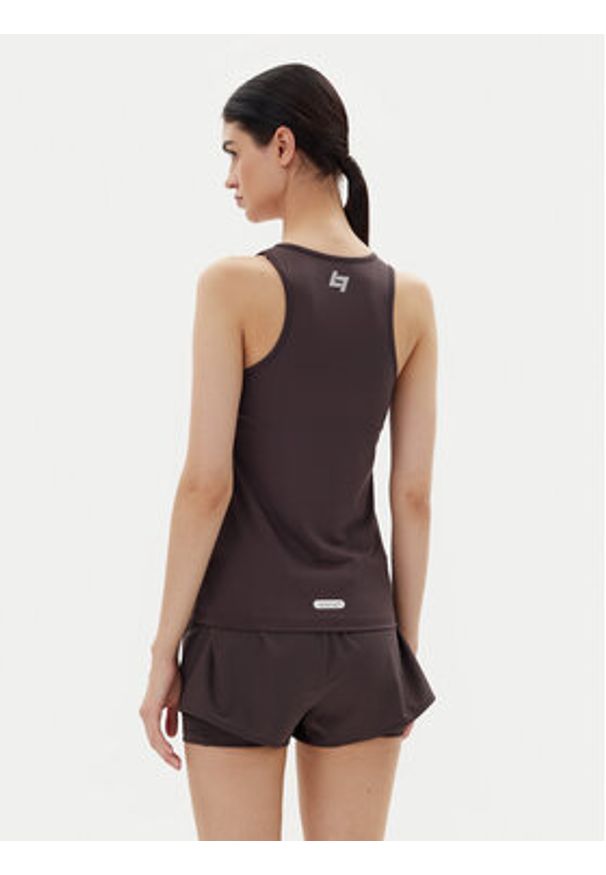 EA7 Emporio Armani Szorty sportowe 7W000240 AF13662 U6278 Brązowy Regular Fit. Kolor: brązowy. Materiał: syntetyk