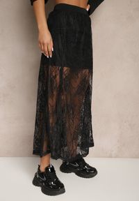 Renee - Czarna Koronkowa Spódnica o Rozkloszowanym Kroju z Rozcięciem Zarlaura. Okazja: na co dzień. Kolor: czarny. Materiał: koronka. Wzór: aplikacja. Styl: elegancki, casual