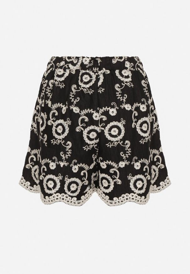 Born2be - Czarne Bawełniane Szorty o Luźnym Kroju w Kwiatowy Haft Velriza. Okazja: na spacer. Kolor: czarny. Materiał: bawełna. Wzór: haft, kwiaty. Sezon: wiosna, lato. Styl: elegancki