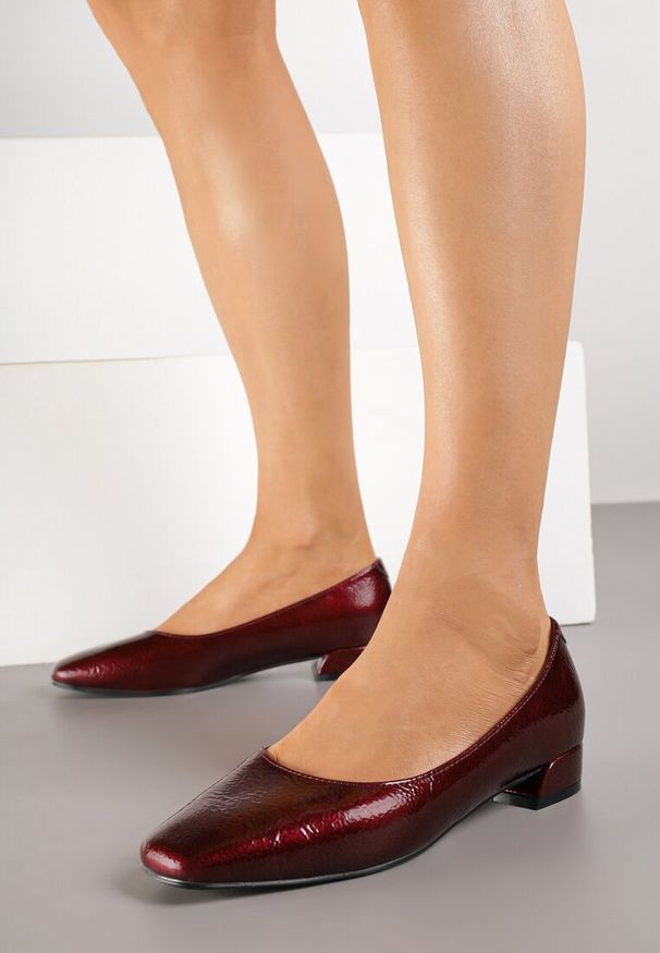 Renee - Bordowe Czółenka Lakierowane Vices z Wkładką ze Skóry Naturalnej Naliorelle. Okazja: na co dzień. Kolor: czerwony. Materiał: lakier, skóra. Styl: casual, elegancki