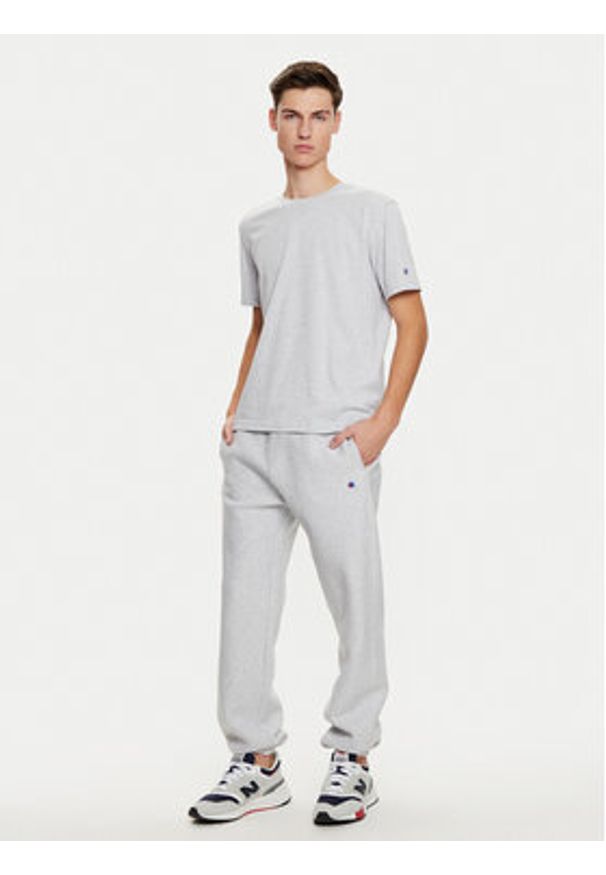 Champion Spodnie dresowe 220709 Szary Relaxed Fit. Kolor: szary. Materiał: bawełna