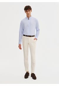 Pako Lorente - PAKO LORENTE - Niebieska koszula męska z lnu i bawełny. Typ kołnierza: kołnierzyk stójkowy. Kolor: czarny, niebieski, biały. Materiał: len, bawełna. Długość rękawa: długi rękaw. Długość: długie. Wzór: gładki. Sezon: wiosna #2