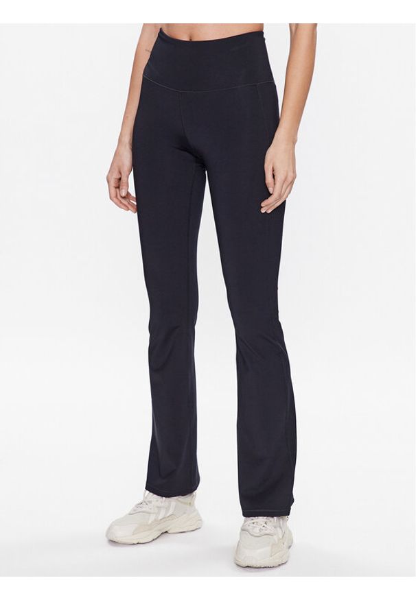 CASALL - Casall Spodnie dresowe 23150 Czarny Slim Fit. Kolor: czarny. Materiał: syntetyk, dresówka