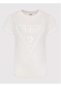 Guess T-Shirt V2YI07 K8HM0 Beżowy Regular Fit. Kolor: beżowy. Materiał: bawełna