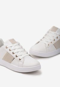 Born2be - Biało-Beżowe Sneakersy Baconia. Kolor: biały. Materiał: materiał. Szerokość cholewki: normalna
