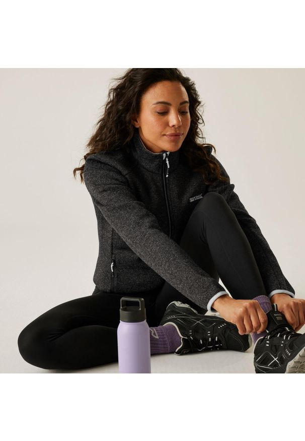 Regatta - Polar damski rozsuwany Newhill. Kolor: czarny. Materiał: polar. Wzór: melanż