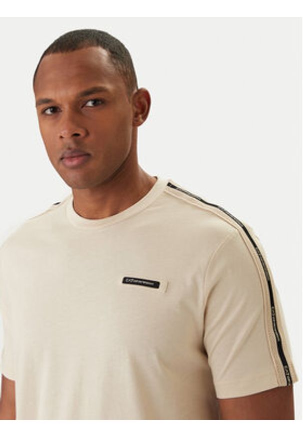 EA7 Emporio Armani T-Shirt 7M001476 AF10375 Beżowy Regular Fit. Kolor: beżowy. Materiał: bawełna