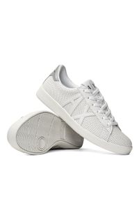 Sneakersy męskie białe Armani Exchange XUX016 XCC60 K626. Kolor: biały