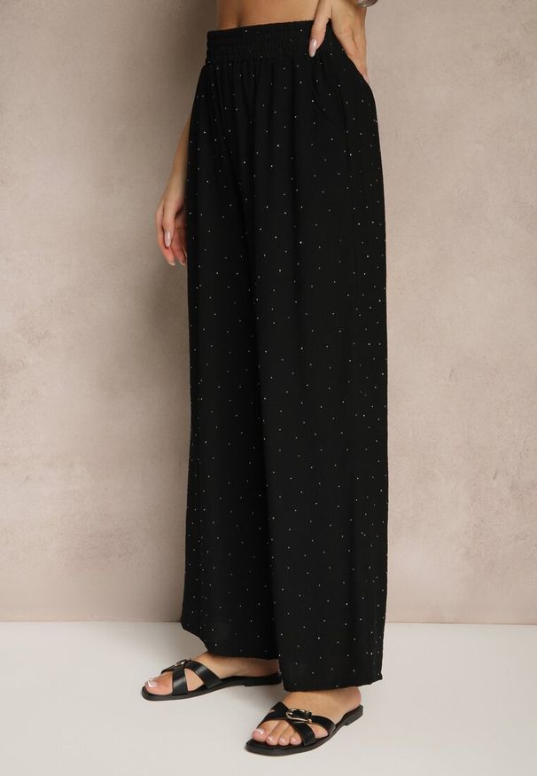 Renee - Czarny Komplet o Garniturowym Kroju z Lnem Kamizelka i Spodnie z Cyrkoniami Redavale. Kolor: czarny. Materiał: len