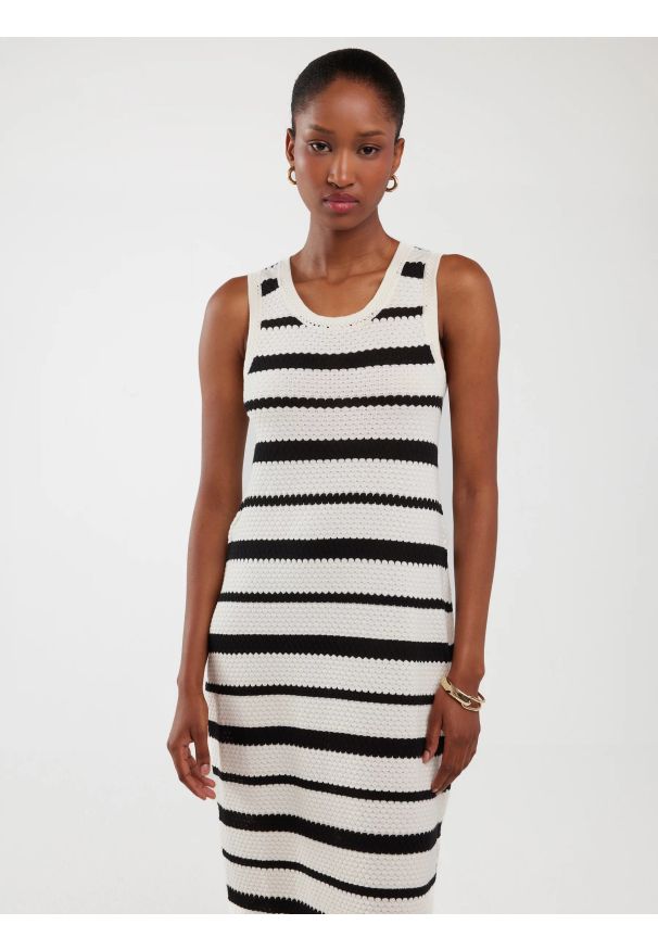 Big-Star - Sukienka damska maxi dzianinowa w paski biało-czarna Idalia 100. Kolor: biały. Materiał: dzianina. Wzór: paski. Długość: maxi