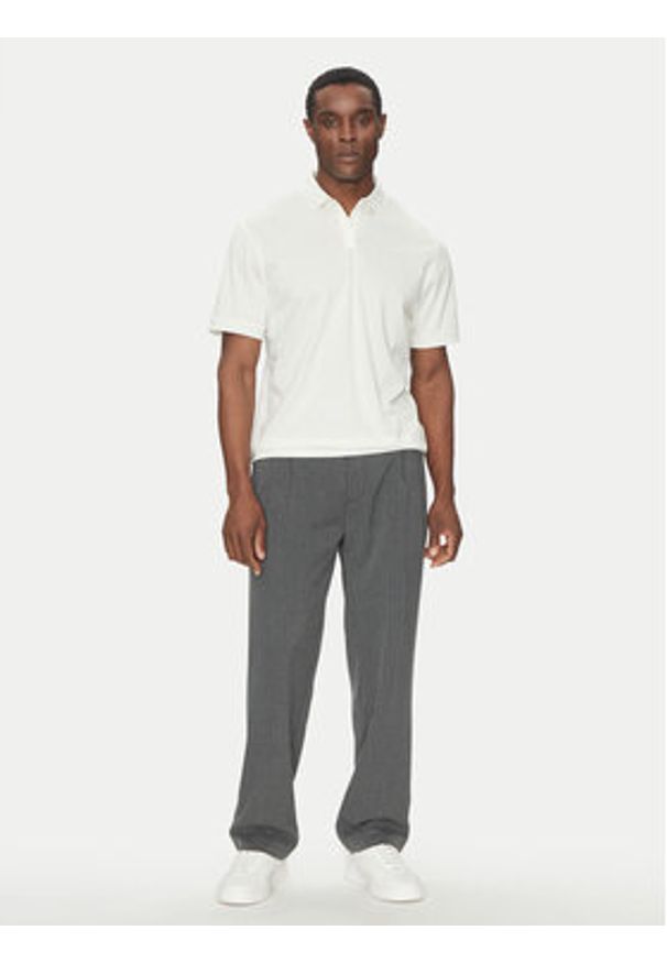 Richmond X Polo UMP25333PO Biały Regular Fit. Typ kołnierza: polo. Kolor: biały. Materiał: lyocell