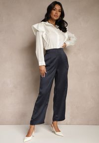 Renee - Granatowe Eleganckie Spodnie o Szerokim Kroju z Satynowym Połyskiem Lionea. Okazja: na co dzień, na spotkanie biznesowe. Kolor: niebieski. Materiał: satyna. Styl: elegancki #5