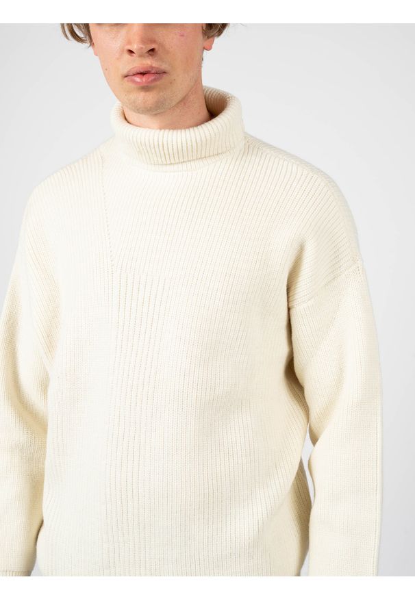 Antony Morato Sweter | MMSW01034-YA400119 | Mężczyzna | Biały. Typ kołnierza: golf. Kolor: biały. Materiał: wełna, poliester, poliamid. Wzór: ze splotem