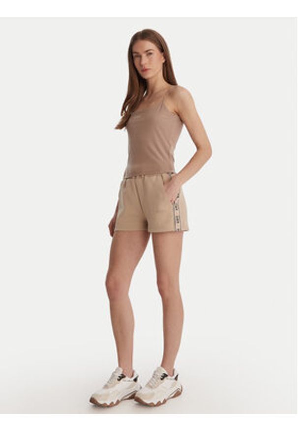 Guess Top V6GP18 K3470 Beżowy Regular Fit. Kolor: beżowy. Materiał: syntetyk
