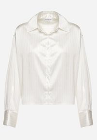 Born2be - Biała Koszula Oversize Ozdobiona Metaliczną Nicią Ivenna. Kolor: biały. Wzór: aplikacja #4