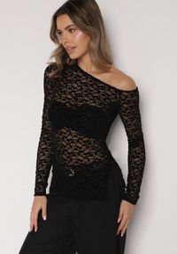 Born2be - Czarna Koronkowa Bluzka z Długim Rękawem i Asymetrycznym Dekoltem Liwedara. Okazja: na co dzień. Kolor: czarny. Materiał: koronka. Długość rękawa: długi rękaw. Długość: długie. Styl: casual, elegancki, klasyczny #7