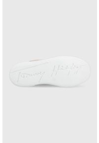 TOMMY HILFIGER - Tommy Hilfiger sneakersy dziecięce kolor różowy. Nosek buta: okrągły. Zapięcie: rzepy. Kolor: różowy. Materiał: materiał, włókno, guma #2