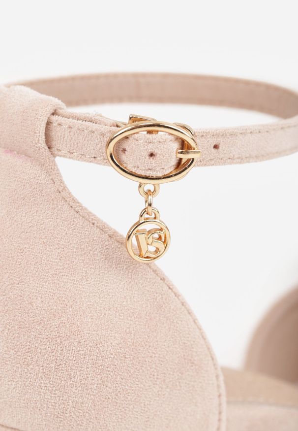 Born2be - Różowe Czółenka Vices na Obcasie z Wkładką ze Skóry Naturalnej z Metaliczną Aplikacją Lilindraen. Okazja: na co dzień, na wesele, na ślub cywilny. Nosek buta: szpiczasty. Zapięcie: sprzączka. Kolor: różowy. Wzór: aplikacja. Materiał: skóra. Obcas: na obcasie. Styl: elegancki, casual. Wysokość obcasa: średni