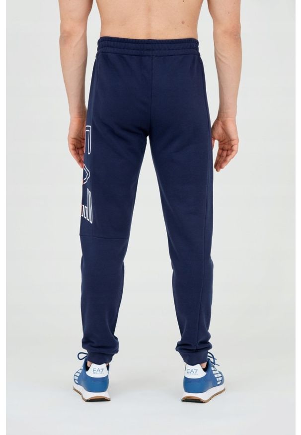 EA7 Emporio Armani - EA7 Męskie długie granatowe spodnie dresowe, Rozmiar M. Kolor: niebieski. Materiał: bawełna, dresówka