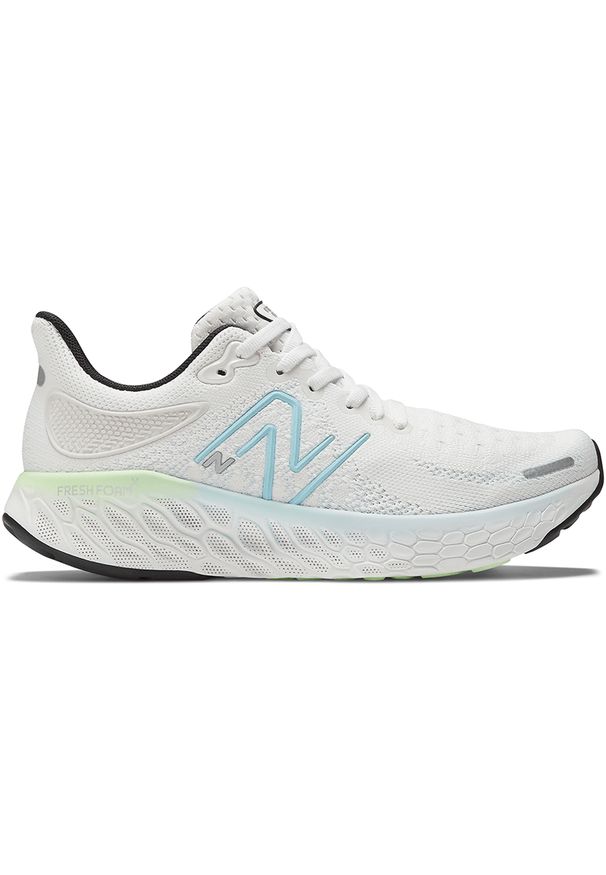 Buty damskie New Balance Fresh Foam 1080 v12 W108012N – białe. Okazja: na co dzień. Kolor: biały. Materiał: skóra, guma, syntetyk, materiał. Szerokość cholewki: normalna. Sport: fitness, bieganie