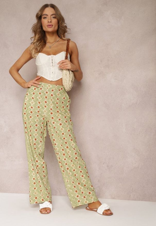 Renee - Jasnozielone Szerokie Spodnie w Fantazyjny Print Bawełniane Rosabella. Okazja: na co dzień. Kolor: zielony. Materiał: bawełna. Długość: długie. Wzór: nadruk. Styl: casual, elegancki