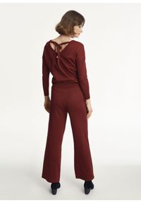 Ochnik - Bordowe błyszczące spodnie damskie. Kolor: czerwony. Materiał: wiskoza #3